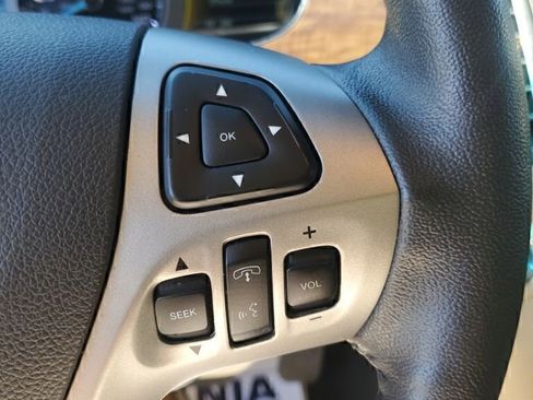 Used 2018 Ford Taurus Limited FWD image 17