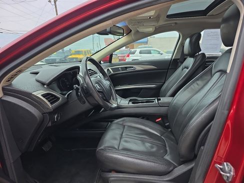 Used 2013 Lincoln MKZ FWD image 9