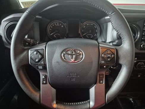 Certified 2023 Toyota Tacoma TRD Off-Road w/ Advanced Technology Package AWD/4WD image 18