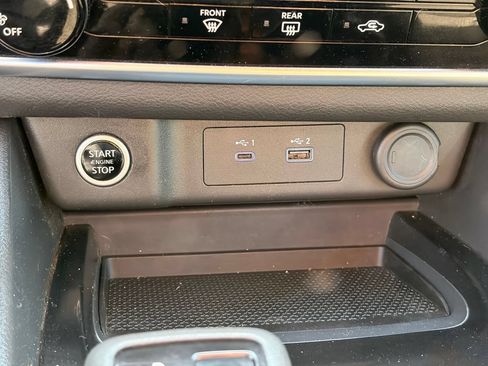Used 2023 Nissan Rogue S FWD image 26