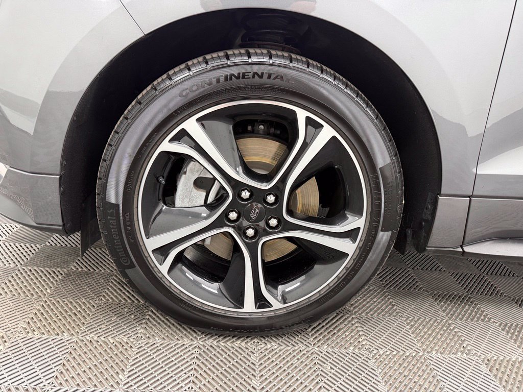 Used 2022 Ford Edge ST AWD/4WD image 16