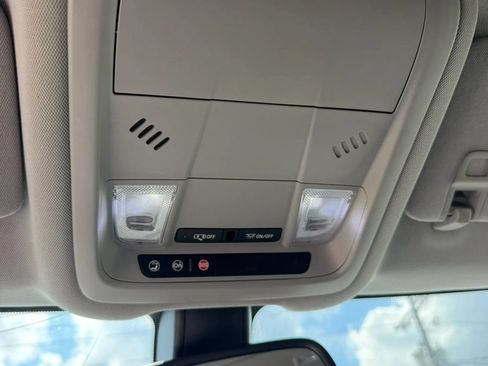 Used 2018 GMC Terrain SLE FWD image 19