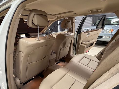 Used 2011 Mercedes-Benz E 350 4MATIC Wagon image 29