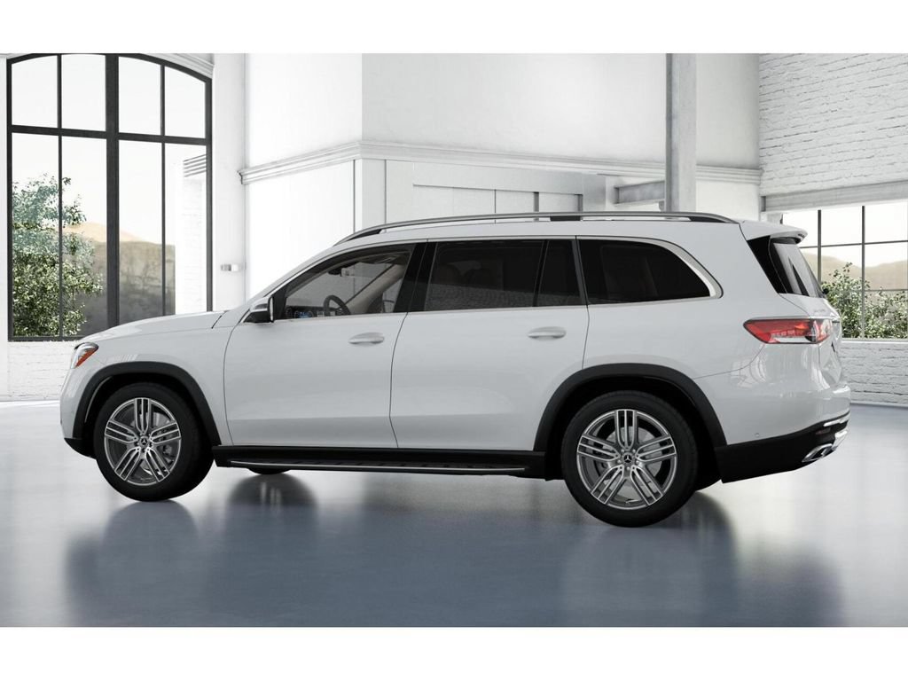 Used 2026 Mercedes-Benz GLS 450 4MATIC image 32