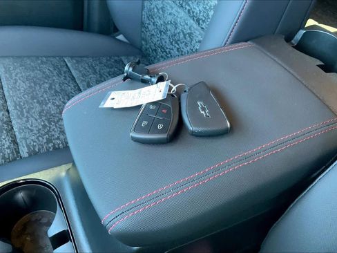 Used 2025 Chevrolet Colorado Z71 image 14