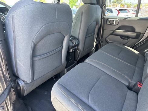 Used 2025 Jeep Wrangler Unlimited Sahara w/ Safety Group image 10