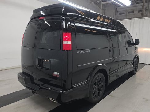 Used 2023 GMC Savana 2500 image 4