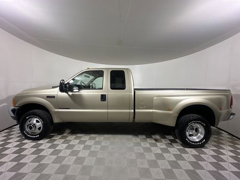 Used 2001 Ford F350 4x4 SuperCab DRW Super Duty image 4