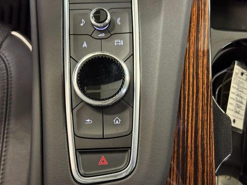 Used 2022 Cadillac Escalade Premium Luxury w/ Performance Package image 41