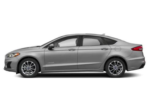 Used 2019 Ford Fusion Titanium FWD image 3