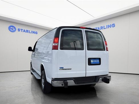 Used 2024 Chevrolet Express 2500 w/ Driver Convenience Package image 6