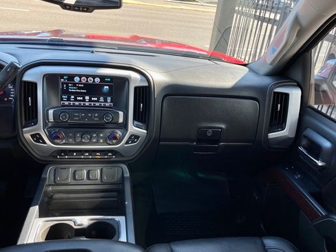 Used 2018 GMC Sierra 1500 SLT image 29