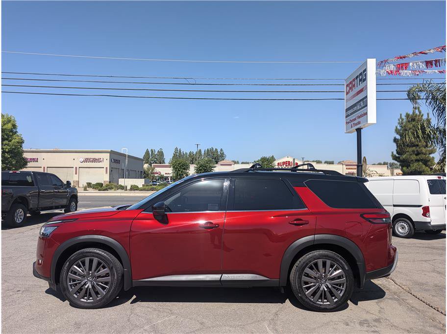 Used 2022 Nissan Pathfinder SL w/ SL Premium Package FWD image 18