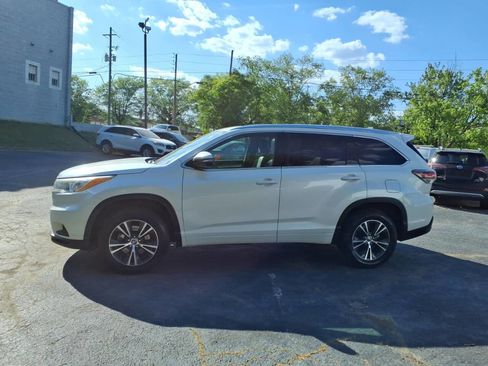 Used 2016 Toyota Highlander XLE FWD image 8