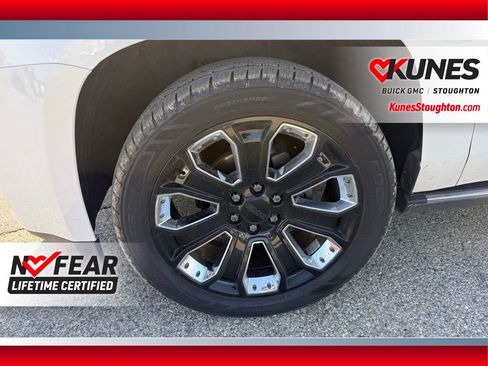 Used 2019 GMC Yukon Denali w/ Denali Ultimate Package image 16