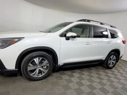 Used 2023 Subaru Ascent Premium w/ Convenience Package AWD/4WD image 9