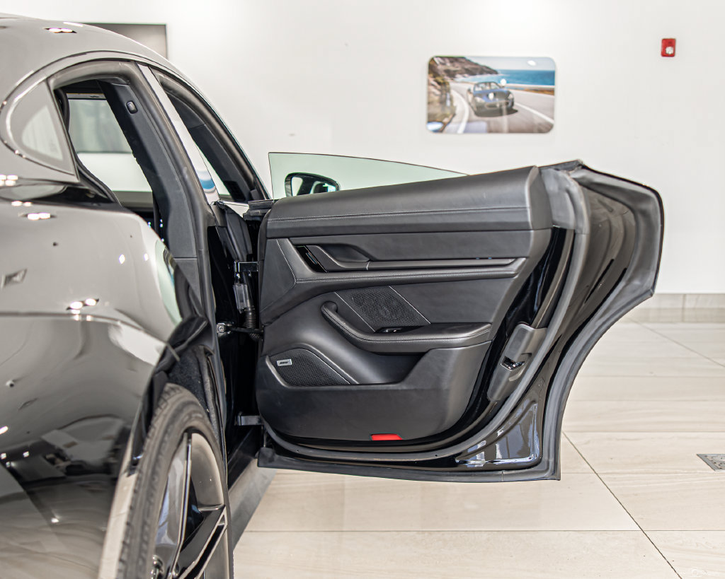 Used 2020 Porsche Taycan 4S w/ Premium Package AWD/4WD image 41