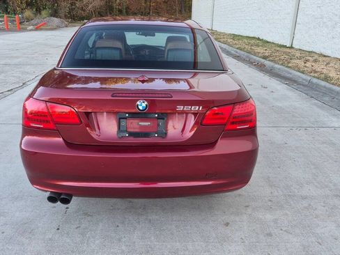 Used 2013 BMW 328i Convertible image 6