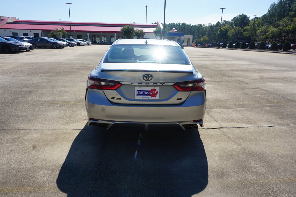 Used 2022 Toyota Camry SE FWD image 22