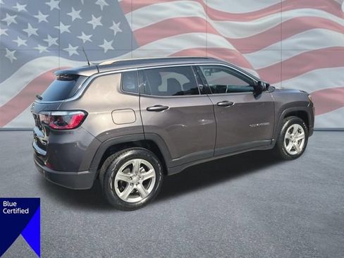 Used 2023 Jeep Compass Latitude AWD/4WD image 3