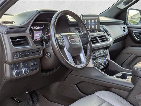 Used 2021 GMC Yukon SLT w/ SLT Luxury Plus Package AWD/4WD image 10