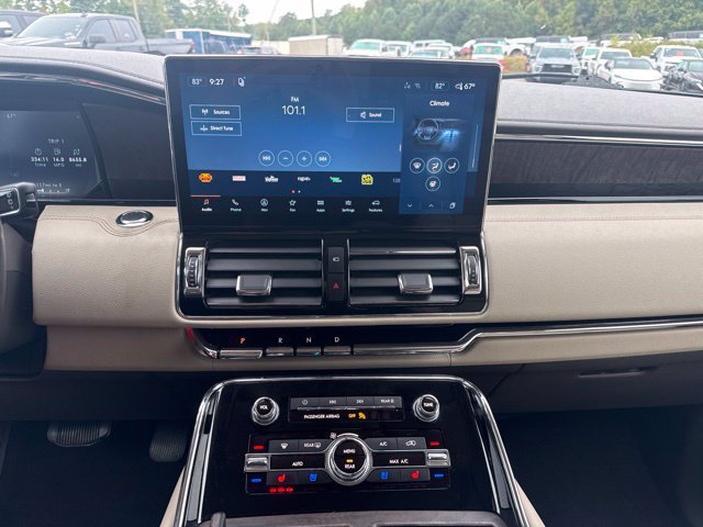 Used 2023 Lincoln Navigator L Reserve AWD/4WD image 34