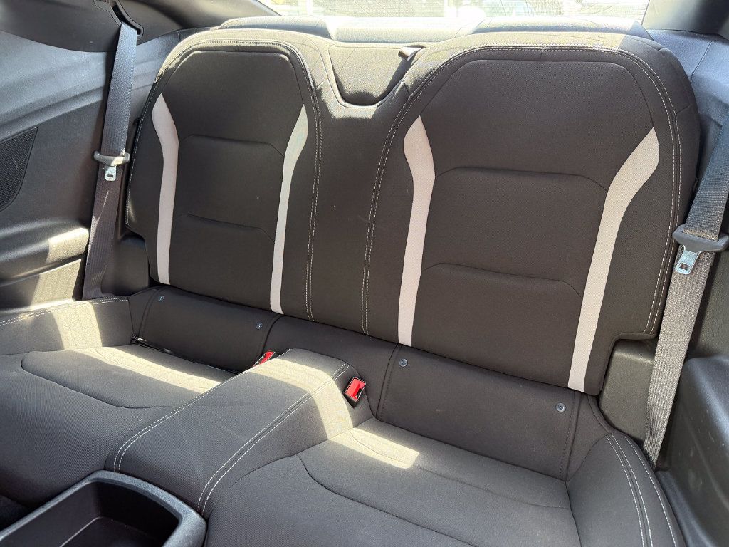 Used 2018 Chevrolet Camaro LT RWD image 5