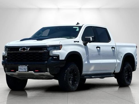 Used 2023 Chevrolet Silverado 1500 ZR2 w/ Technology Package AWD/4WD image 7