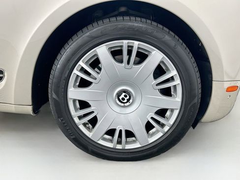 Used 2016 Bentley Mulsanne image 32