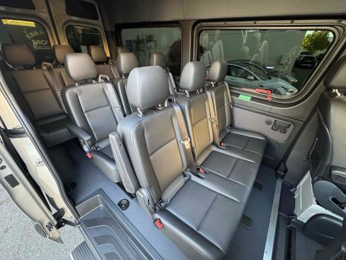 Used 2024 Mercedes-Benz Sprinter 2500 image 6