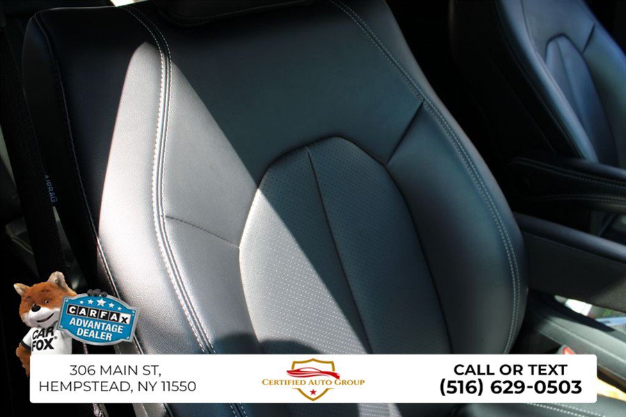 Used 2025 Chrysler Pacifica Select FWD image 21