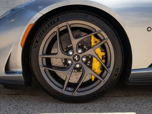 Certified 2019 Ferrari 812 Superfast Base image 18