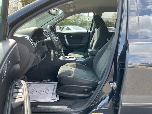 Used 2012 GMC Acadia SLE image 15