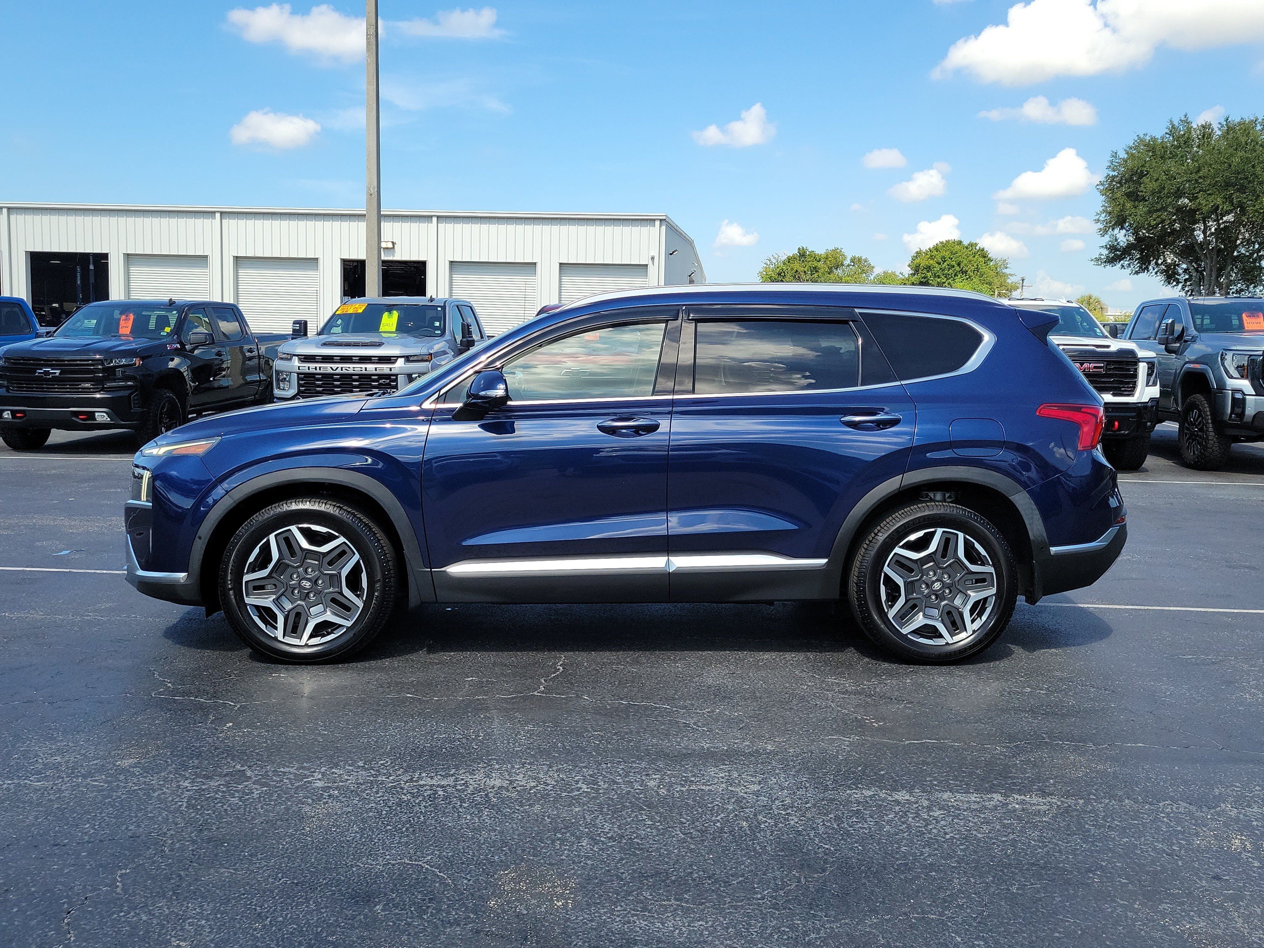 Used 2022 Hyundai Santa Fe Limited FWD image 6