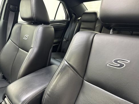 Used 2023 Chrysler 300 S w/ Comfort Group image 29