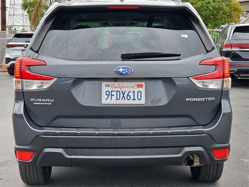 Used 2023 Subaru Forester Premium image 16