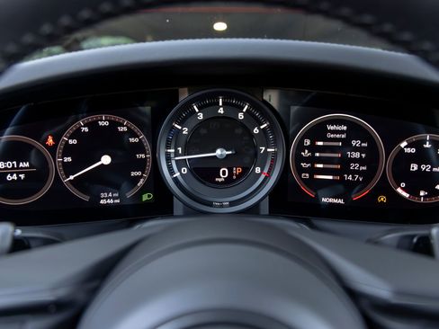 Certified 2022 Porsche 911 Carrera RWD image 34