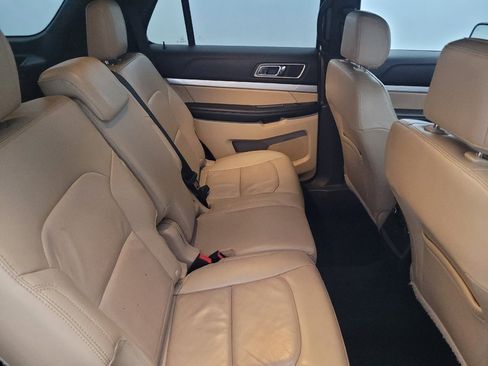 Used 2017 Ford Explorer XLT w/ Equipment Group 202A image 19