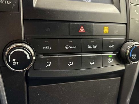 Certified 2017 Toyota Camry SE image 20