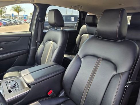 Used 2024 MAZDA CX-90 3.3 Turbo w/ Select Package AWD/4WD image 17