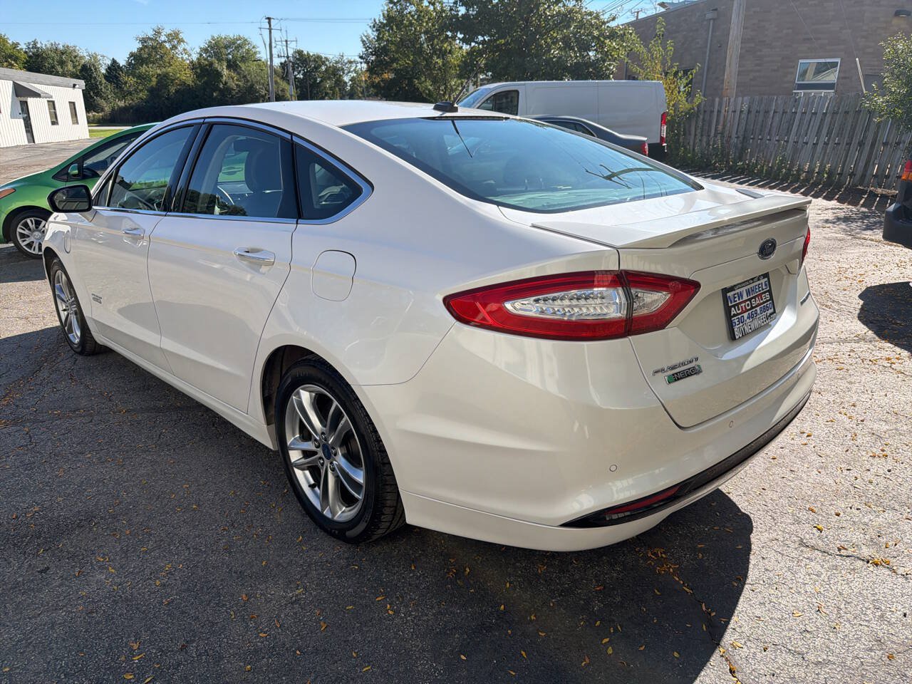 Used 2015 Ford Fusion Energi Titanium FWD image 5
