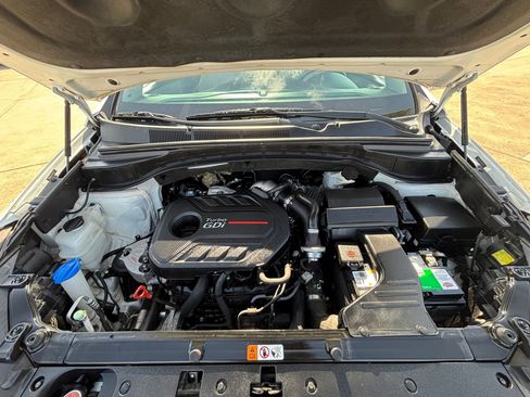 Used 2018 Hyundai Santa Fe Sport image 30