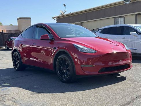 Used 2021 Tesla Model Y Long Range AWD/4WD image 5