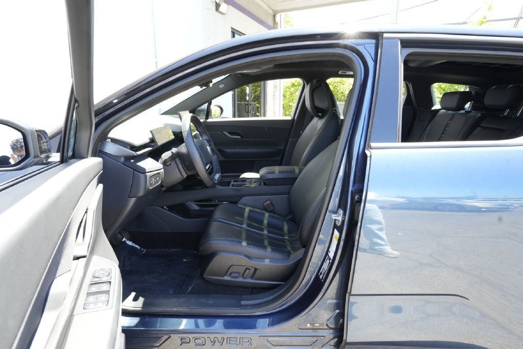Used 2023 Fisker Ocean Extreme AWD/4WD image 17