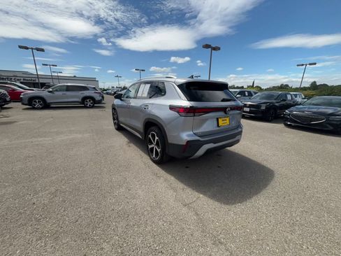 Used 2026 Volkswagen Tiguan SE AWD/4WD image 10