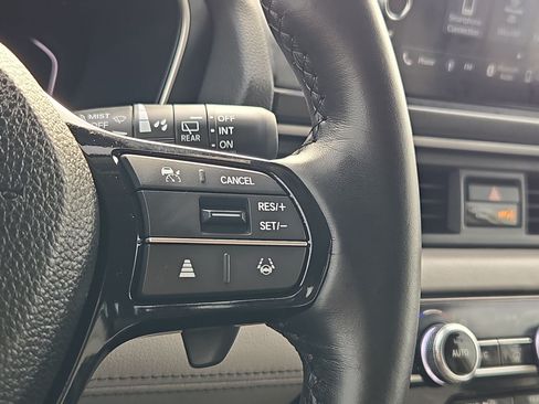 Certified 2025 Honda Pilot EX-L image 18