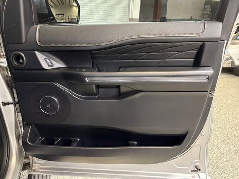 Used 2018 Ford Expedition Platinum image 67