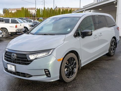 Certified 2023 Honda Odyssey Sport image 6