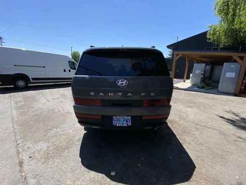 Used 2024 Hyundai Santa Fe SEL FWD image 5