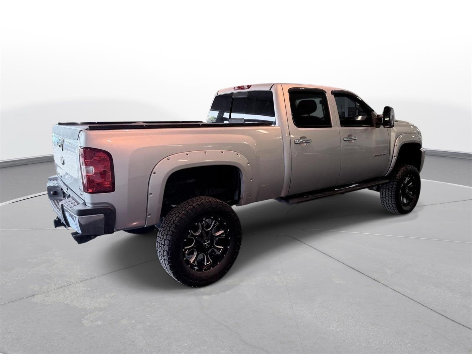 Used 2014 Chevrolet Silverado 2500 LTZ w/ LTZ Plus Package AWD/4WD image 10